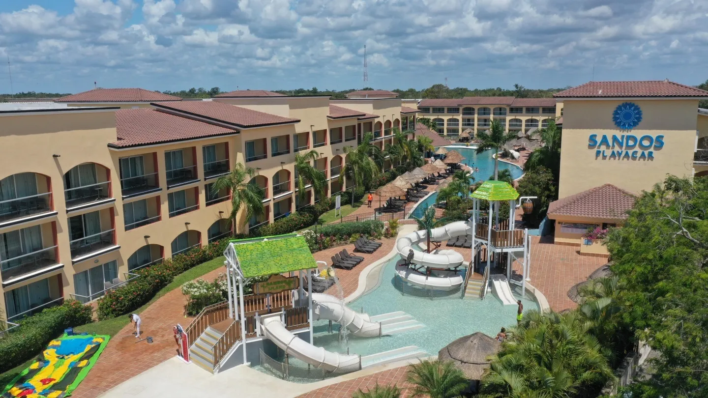 Sandos Playacar — playa privada