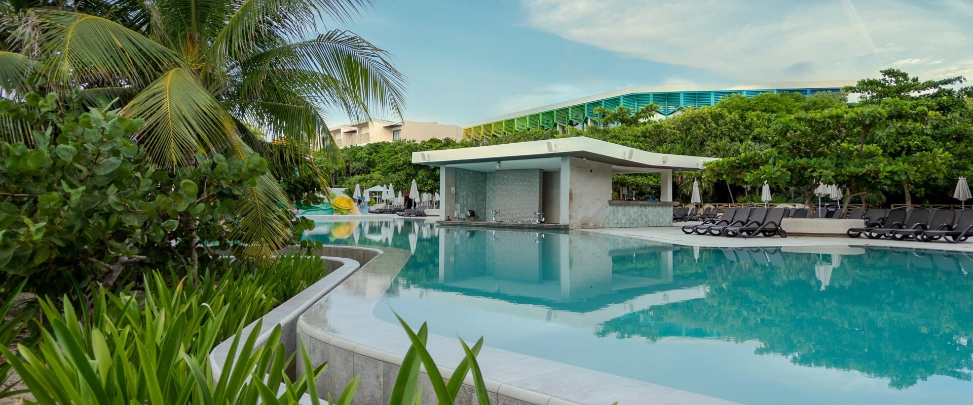 Sandos Playacar — alberca principal